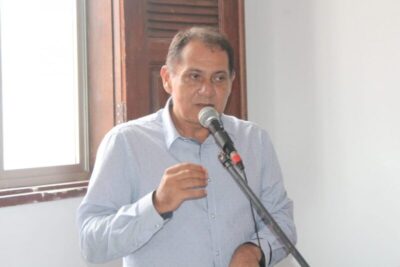 Vereador Mourinho Lobato apresenta requerimento na câmara solicitando pavimentação asfáltica do trecho da rua Tarquínio Filho e construção de um abrigo para cães e gatos em Santa Helena