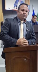 Irregularidades em pregão da Câmara de Pinheiro e multa ao vereador Lucas do Beiradão