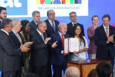 Efeito Felca: Lula sanciona lei para proteger crianças na internet