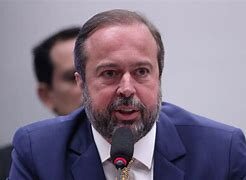 Volta do horário de verão em novembro pode ser uma realidade, afirma ministro
