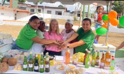 Prefeita de Axixá, Sônia Campos, comemora 1 ano de funcionamento da feirinha na cidade