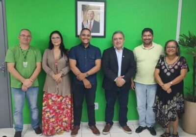 Prefeito Raimundo Lídio e Lucas Feitosa, são recebidos pelo presidente da Agerp, Sandro Montenegro