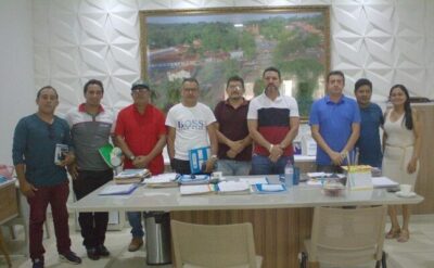 Prefeito Paraíba reune com membros das Secretarias para discutir o desfile estudantil deste ano