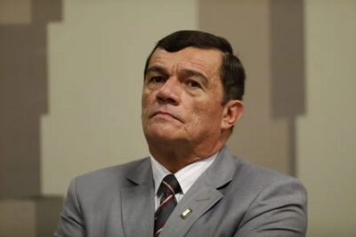 Defesa diz que ex-ministro atuou para demover Bolsonaro de golpe