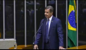 Aluísio Mendes e Duarte Júnior criticam ação que questiona no STF critério de eleição na Alema