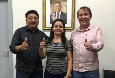 Paulo Matos Secretário de Turismo do Estado,recebe visita da futura pre candidata Laura Pinho e do Tenente Carlos