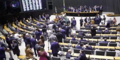 Maioria da bancada maranhense vota a favor de urgência da PEC da anistia