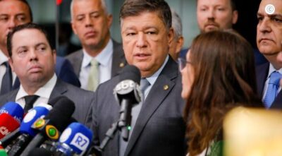 Quem manda é o STF!!! Presidente da CPI do INSS critica Dino por blindar investigada