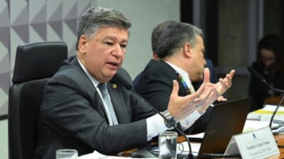 Em alinhamento com o Planalto!!! Presidente da CPMI do INSS critica STF e PGR por interferências