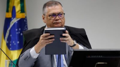 Dino rejeita habeas corpus para relaxar medidas de Moraes a Bolsonaro