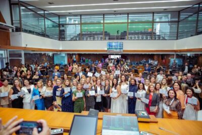 Assembleia homenageia mulheres empreendedoras em sessão solene