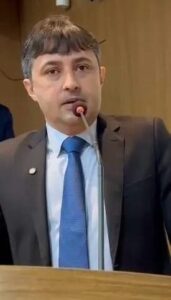 Vereador André Campos alerta sobre ameaça à democracia e possível golpe contra o governador Carlos Brandão