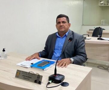 Coroatá: vereador Júlio do Moisés pede que governador substitua caminhonete por ambulância