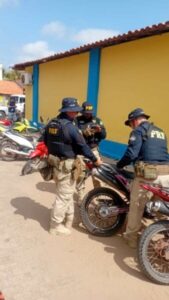PRF realiza grande operação e apreende veículos roubados em Barreirinhas