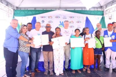 Regularização fundiária marca gestão e transforma a vida de 300 famílias em Viana