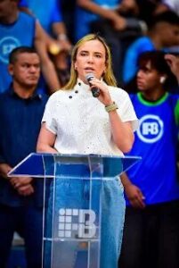 A Vice-governadora Celina Leão participa da abertura dos Jogos dos Institutos Federais 2025