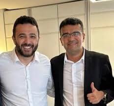 Após enxertia ideológica, Yglésio se acha mais bolsonarista que Lahésio