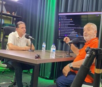 Fábio Gentil dá um show de ações no Podcast “Sai da Lama” e conquista internautas