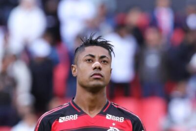 Bruno Henrique, do Flamengo, é condenado no STJD e pega 12 jogos de suspensão