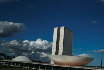 CCJ do Senado aprova relatório que regulamenta reforma tributária
