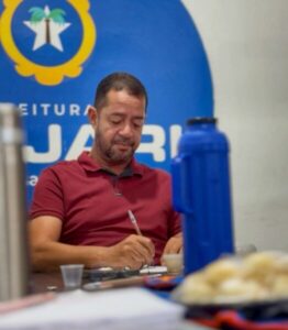 Após alerta do TCE, prefeito de Cajari demite todos os servidores comissionados do município