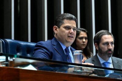 PEC da Blindagem é enterrada na CCJ do Senado e não vai a plenário