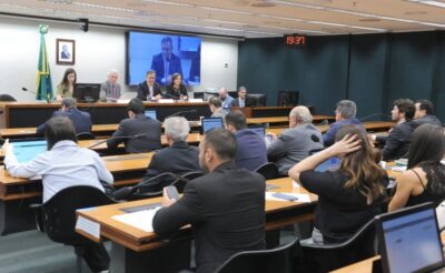 Deputados cobram identificação de postos de combustíveis envolvidos com o crime organizado