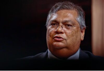 Dino faz ofensiva na Justiça após ser chamado de “ladrão” e “vagabundo”