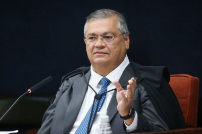 Dino vota pela condenação de Bolsonaro e mais sete; placar está 2 a 0
