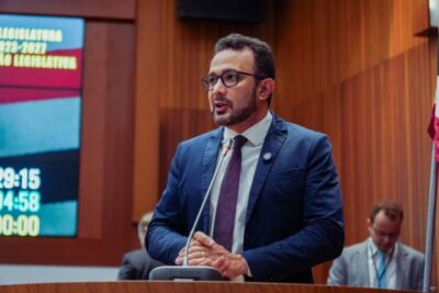 Vídeo: Deputado Yglésio protocola pedido de CPI da EMAP