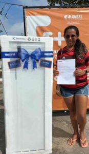 Prefeitura de Pinheiro e Equatorial beneficiam moradores com troca de eletrodomésticos