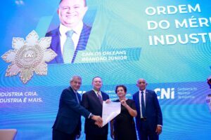 Brandão é o primeiro governador do Maranhão a receber Medalha da Ordem do Mérito Industrial da Confederação Nacional da Indústria (CNI)