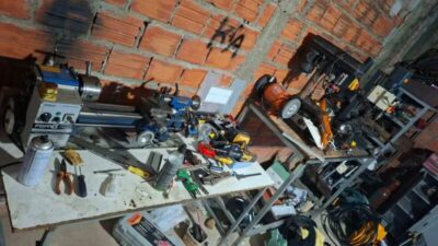 Polícia Civil prende dois suspeitos e fecha fábrica clandestina de armas no MA