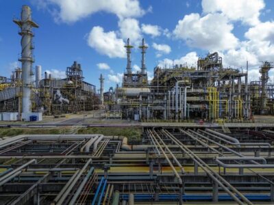 Faturamento da indústria subiu 5% em 2025, mostra CNI