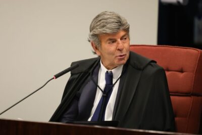 Fux vota para anular ação penal sobre golpe por cerceamento de defesa