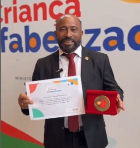 Em Brasília, prefeito Heliezer Soares recebe Selo Ouro do Ministério da Educação