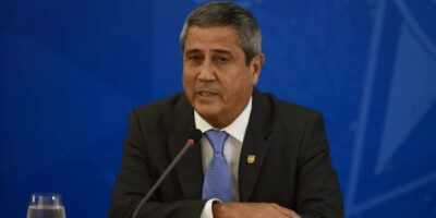 Em parecer ao STF, PGR defende que Braga Netto deve continuar preso