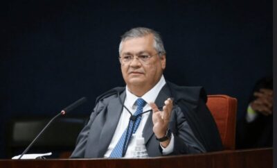 Dino acompanha Moraes e pede condenação de Bolsonaro e aliados
