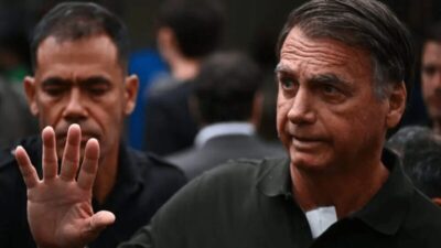 Bolsonaro pede a Moraes autorização para receber relator do projeto de anistia
