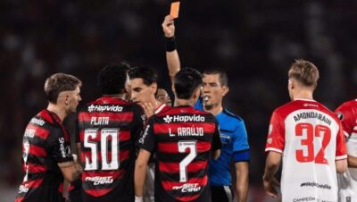 Conmebol retira expulsão de Plata na Libertadores