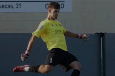 Goleiro espanhol de 19 anos morre após lesão em jogo da 5ª divisão