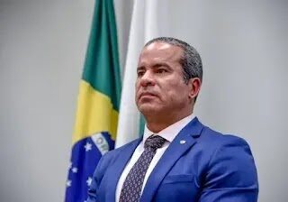 O Projeto de Lei nº 1.656/2025, proposto pelo deputado Fred Linhares (Republicanos-DF), recebeu aprovação da Comissão de Desenvolvimento Urbano da Câmara dos Deputados