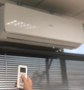 Calor e conta de luz: saiba como economizar energia no dia a dia