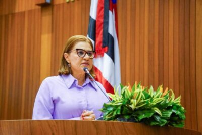 Claudia Coutinho entra com 30 dias de atestado e pede mais 91 dias para “interesse particular”