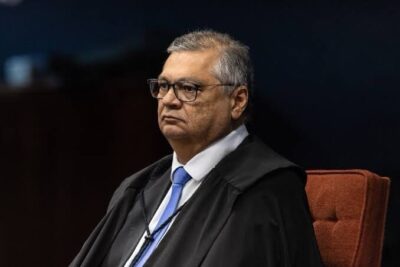 Flávio Dino acompanha Moraes e vota por condenar Bolsonaro por golpe