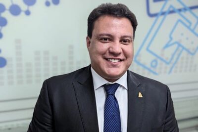O vice-governador do Maranhão, Felipe Camarão, é investigado por movimentações financeiras suspeitas envolvendo policiais militares