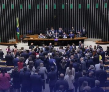 Maioria da bancada do MA vota a favor da urgência da PEC da Anistia