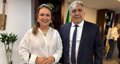 Kátia Abreu visita Laurez no Palácio Araguaia e deve indicar secretário de Educação