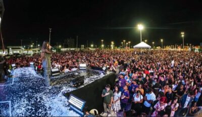 Multidão celebra a Deus no Festival Viva Esperança, em São Luís