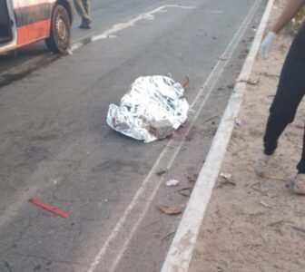 Mulher morre após perseguição e tombo de moto no bairro Cohaserma, em São Luís